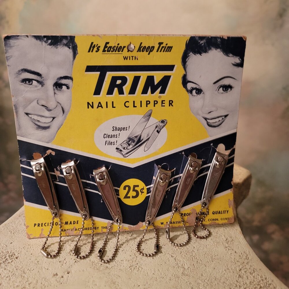 Trim Nail Clipper Vintage Store Display Advertising 2 Sided 12 Clippers Included